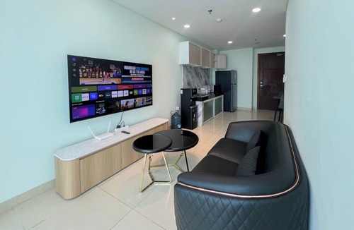 Kesawan Apartment | Neat And Cozy 2Br At The Reiz Condominium Medan