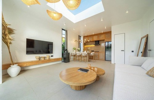 Bukit Villa | New 1BR Villa+Beach Access+Large Pool+South Kuta