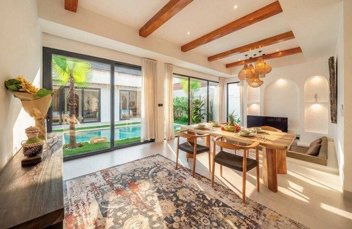 Umalas Villa | New Designer 2BR Villa+Huge Pool+Central Location