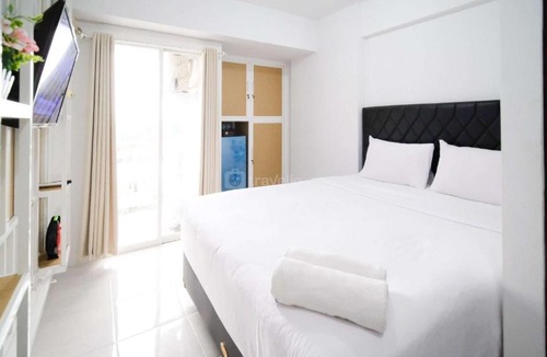 Sidoarjo Apartment | New Studio Apartment with Strategic Location at Suncity Residence By Travelio