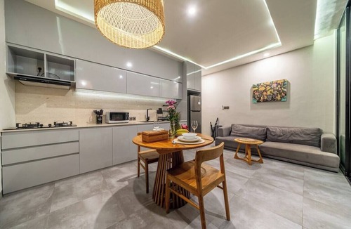 Pejeng Kawan Villa | New Tropical Villa+Large Pool+Perfect for Couples
