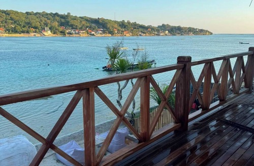 Mushroom Bay Villa | Not That Ugly Villa Cantik