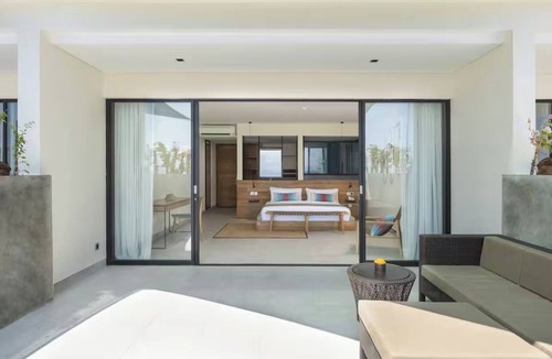 Penida Island Hotel | Ocean View Suite with Private Balcony, Panoramic Sea Views & Mount Agung Sunsets
