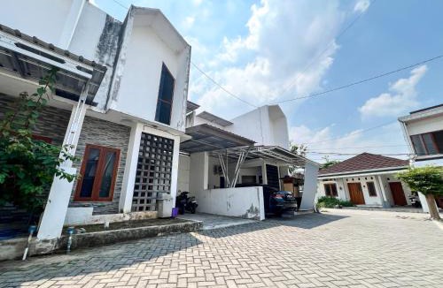 Catur Tunggal House | Omah Ambarrukmo Homestay Jogja