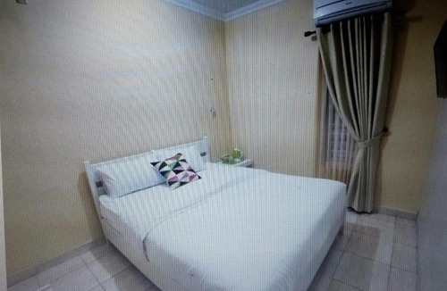 Sleman Hotel | Omah Inap D24 Syariah near Universitas Aisyiah Yogyakarta Mitra RedDoorz