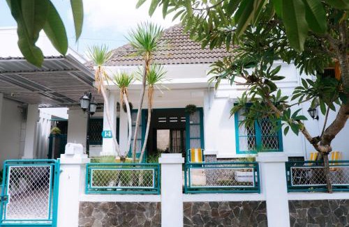 Depok Villa | Omah Toska Homestay Jogja