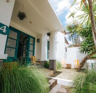 Depok Villa | Omah Toska Homestay Jogja