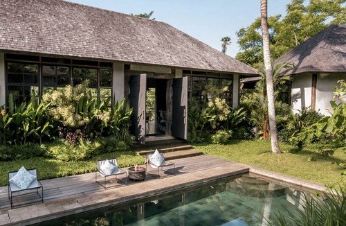 Kemenuh Villa | Open-Air Living Pool Ten Minutes to Ubud