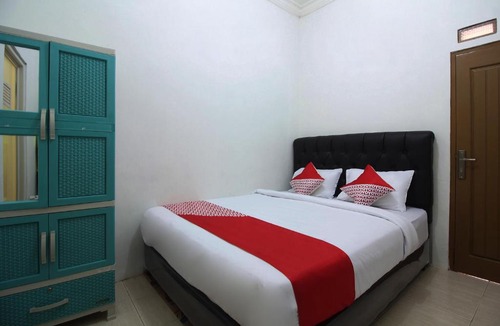 Bandar Lampung Hotel | OYO 2593 Mawar Homestay