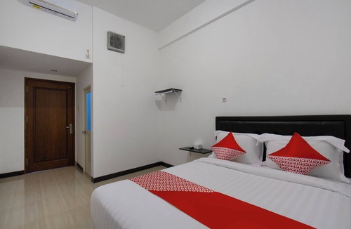 Java Hotel | OYO 3309 Forrestinn