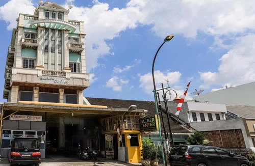 Medan Hotel | OYO 3375 Sumatera Agustinekost Syariah
