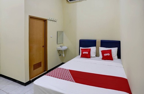 Jakarta Utara Hotel | OYO 3767 Permata House