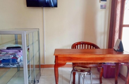 Dinoyo Hotel | OYO 3827 Simpang Neptunus 1 Syariah