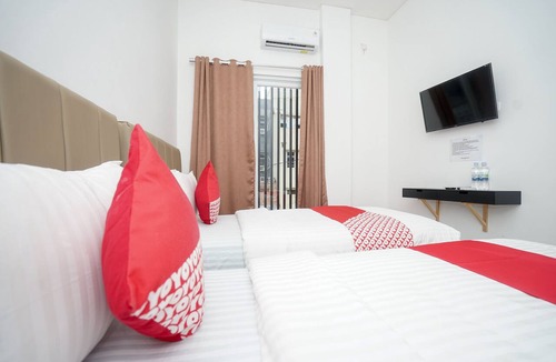 Sukarami Hotel | OYO 443 Hotel Barlian