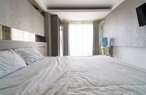 Cimahi Hotel | OYO 94100 Gateway Pasteur Apartment By Ilyasa