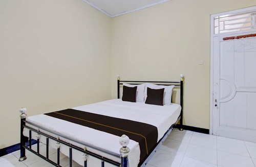 Kejajar Hotel | OYO 94841 Alodia Homestay Family