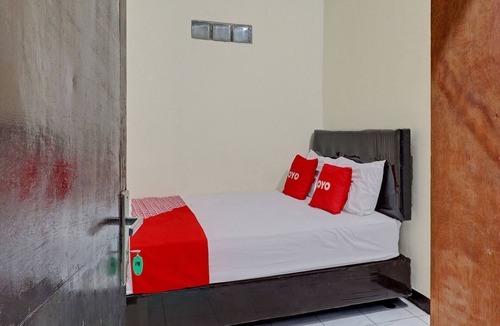 Bandung Hotel | OYO Life 92685 Kost Arimbi