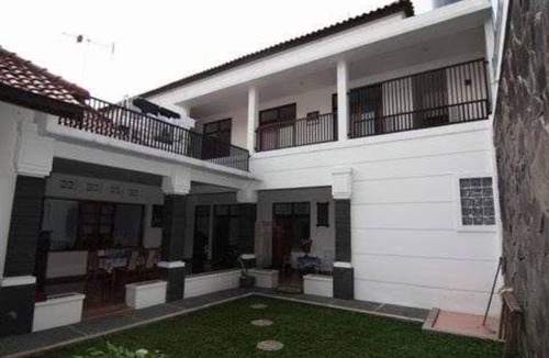 Tangerang Hotel | OYO Life 93158 Kost Asaka