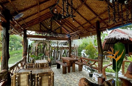 Bohorok Apartment | PaddyPalms Huts Trekking & Beyond