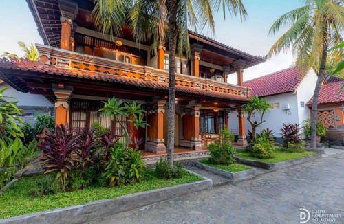 Tulamben Resort | Paradise Palm Beach Bungalows and Dive Center