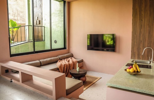 Batu Bolong Villa | Patha
