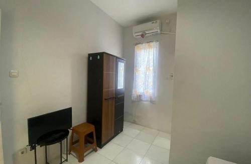 Pekayon Jaya Hotel | Pekayon Garden House Syariah RedPartner Near RS EMC Pekayon