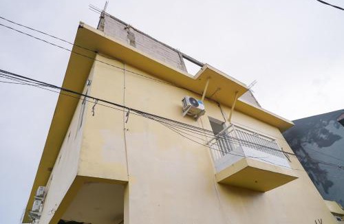 Pekayon Jaya Hotel | Pekayon Garden House Syariah RedPartner Near RS EMC Pekayon