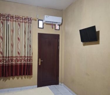 Waena House | Penginapan 369