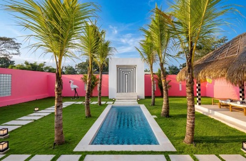 Beraban House | Pink Paradise · Couples Villa · Pool · Canggu