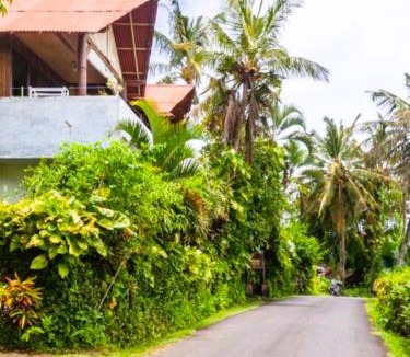West Selemadeg Hotel | Pondok Pisces Bungalows Balian Beach