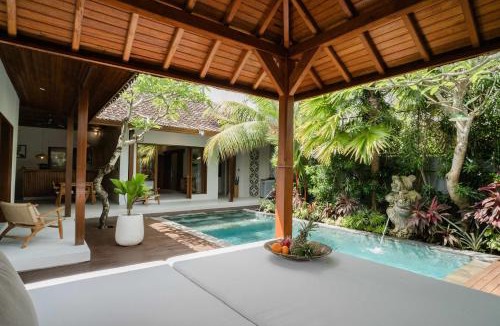Bukit House | Private 3BR Tropical Villa l Pool & Open Living