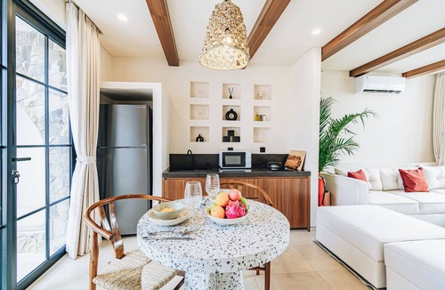 Munggu Villa | Private Pool Villa w/Ricefield Views 8 Min to Seseh Beach