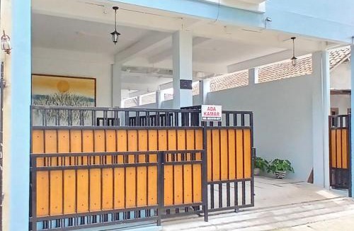 Ngemplak Hotel | Priyanka Guesthouse Syariah Maguwo Mitra RedDoorz