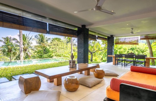 Mangsit Villa | Qunang Two Bedroom Luxury Villa