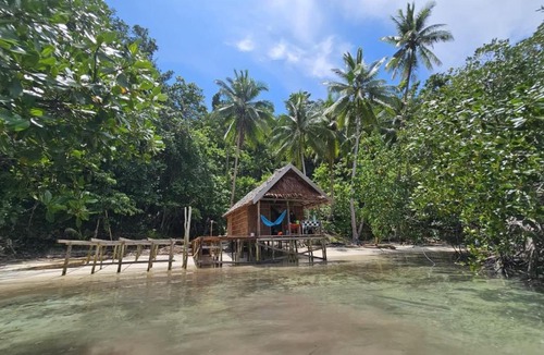 Pulau Pef House | Raja4 Bungalow