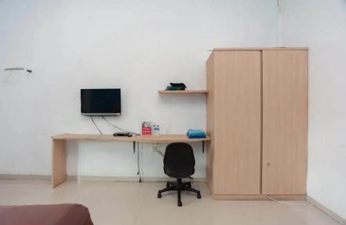 Jambi Hotel | RedDoorz at Jalan HOS Cokroaminoto Jambi