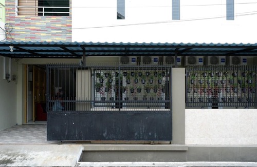 Semarang House | RedDoorz Hostel near Kota Lama Semarang