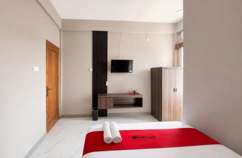 Nganjuk House | RedDoorz near Exit Tol Nganjuk
