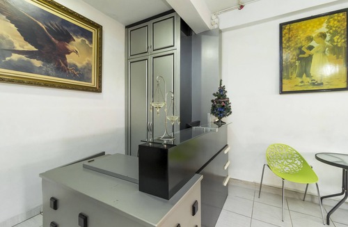 Gambir House | Reddoorz near Gajah Mada Plaza 2