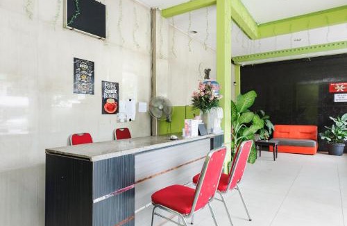 Banjarmasin Hotel | RedDoorz near Mitra Plaza Kota Banjarmasin