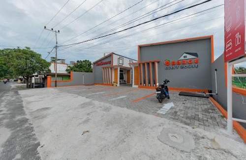 Palangkaraya Hotel | RedDoorz Plus at Orange Diponogoro Palangkaraya