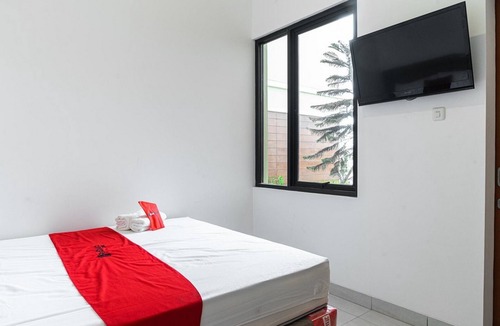 Ciakar House | RedDoorz Plus @ EcoHome Citra Raya Tangerang