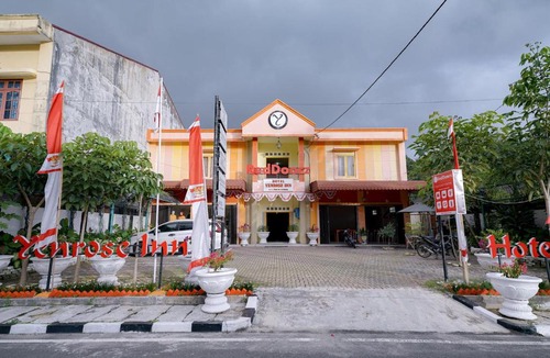 Sibolga Hotel | RedDoorz Plus @ Jalan FL Lumban Tobing Sibolga