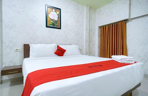 Sibolga Hotel | RedDoorz Plus @ Jalan FL Lumban Tobing Sibolga
