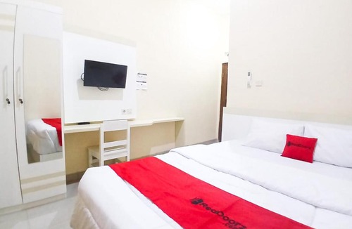 Yogyakarta House | RedDoorz Syariah at Homestay Syariah Attin Tugu Jogja