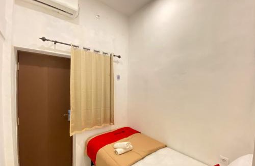 Pasuruan House | RedDoorz Syariah at Panglima Sudirman Pasuruan