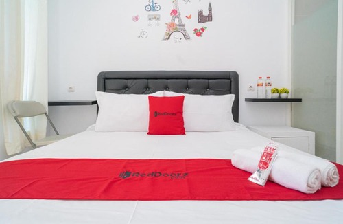 Nganjuk House | RedDoorz Syariah At Winong Nganjuk