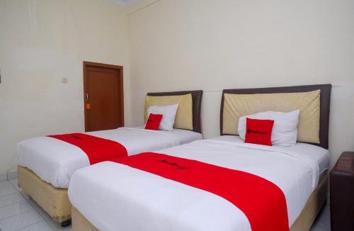 Wonosari Hotel | RedDoorz Syariah near Alun Alun Wonosari