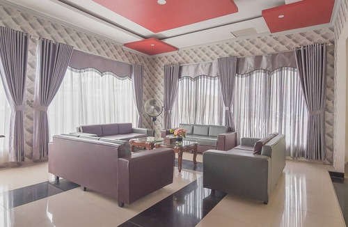 Penajam Hotel | RedDoorz Syariah near Taman Rozeline Penajam