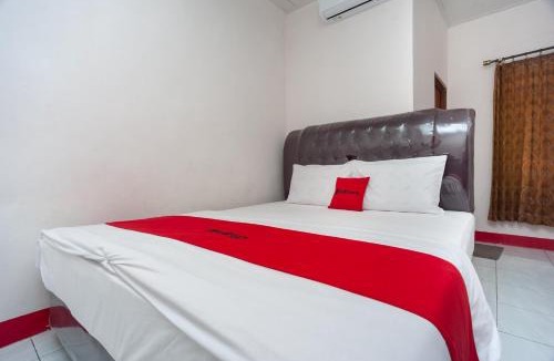Jambi Hotel | RedDoorz Syariah near Tugu Juang Jambi 3